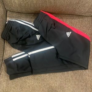 Gently used Adidas joggers, size 6 boys.